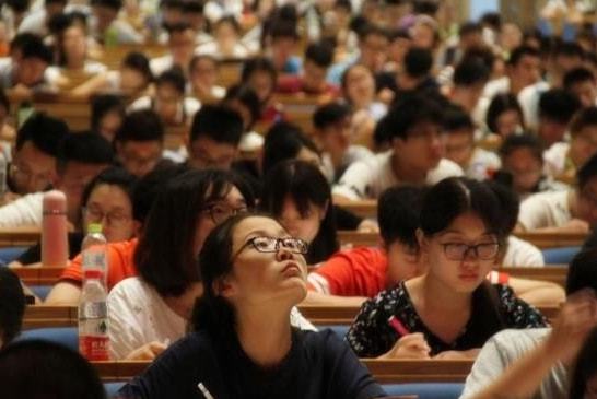 雙非女碩士求職困境背后的教育與就業(yè)反思