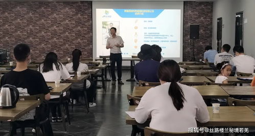 若羌電商培訓點燃返鄉(xiāng)大學生就業(yè)創(chuàng)業(yè)熱情，非學歷職業(yè)技能培訓成新引擎